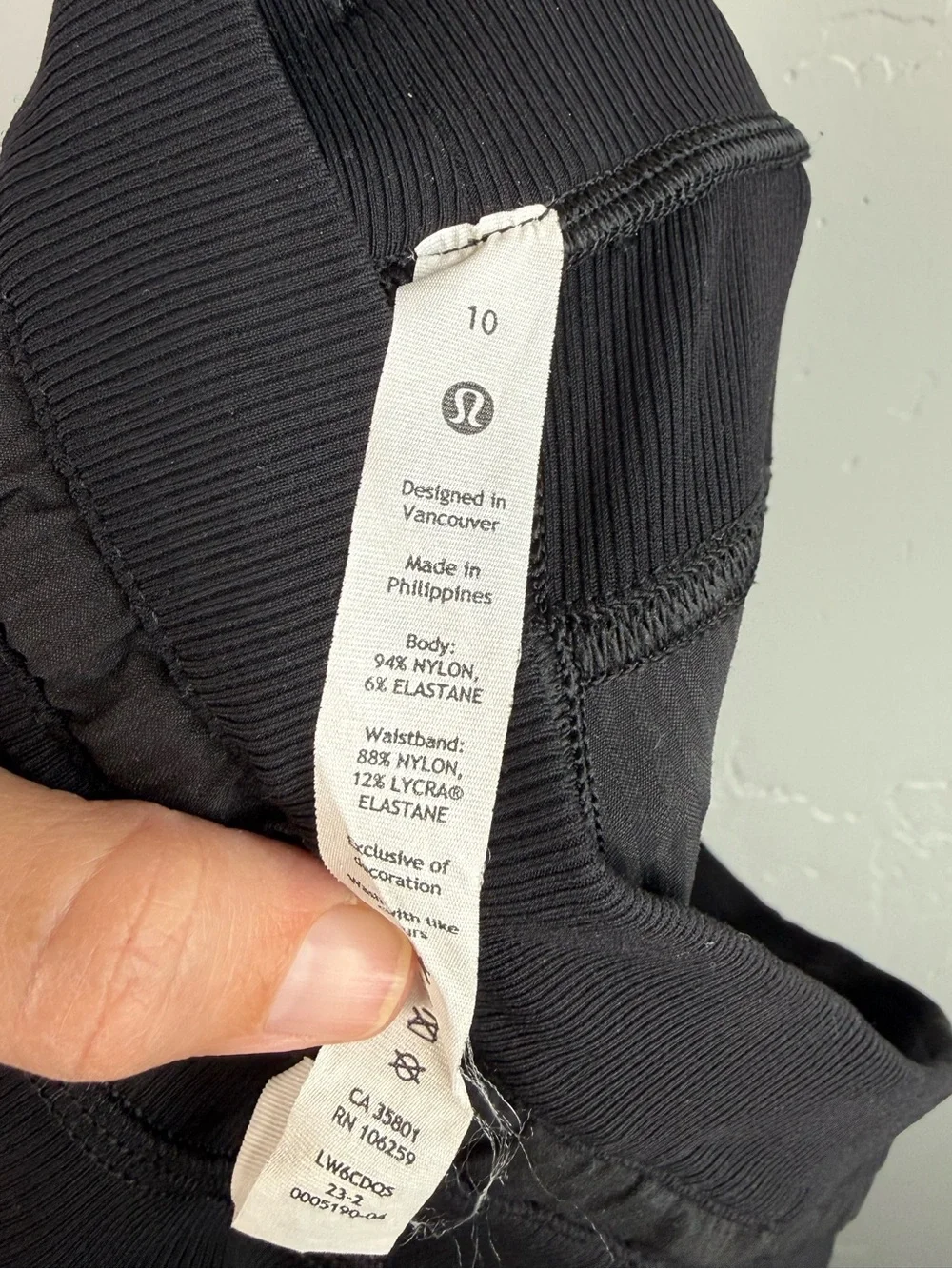 Lululemon Dance Studio Mid-Rise Crop 25